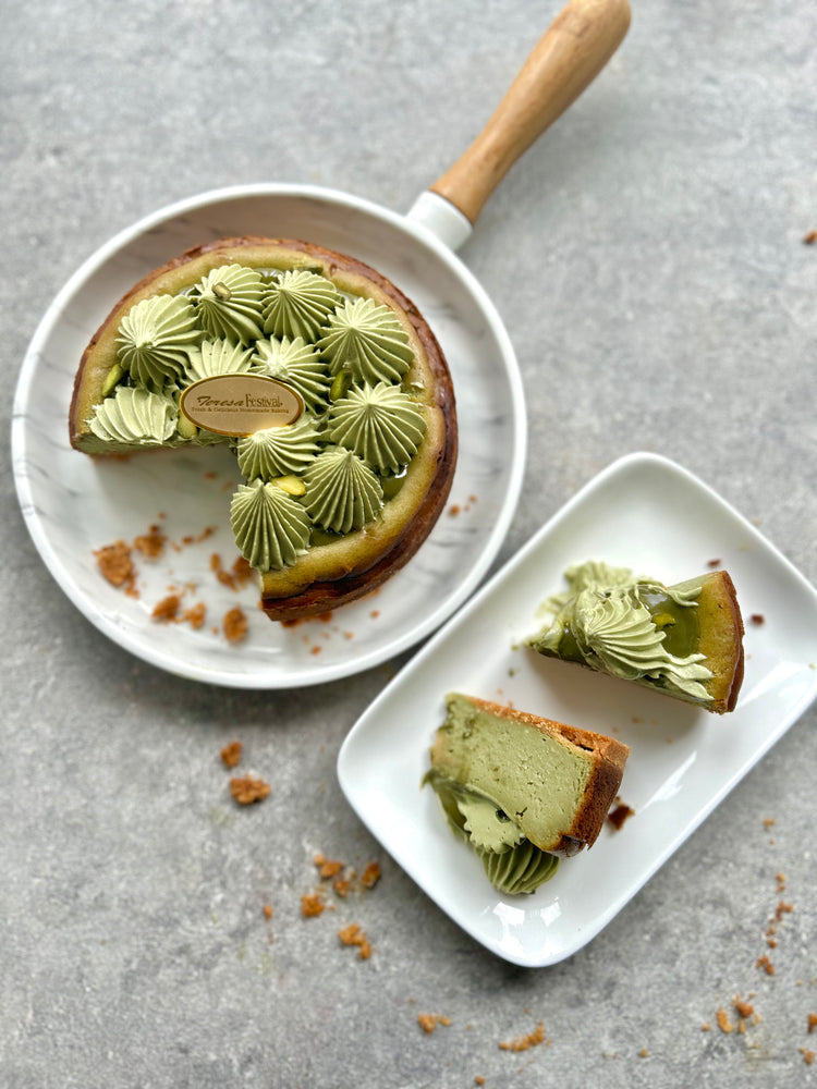 NEW - Baked  Pistachio cheesecake