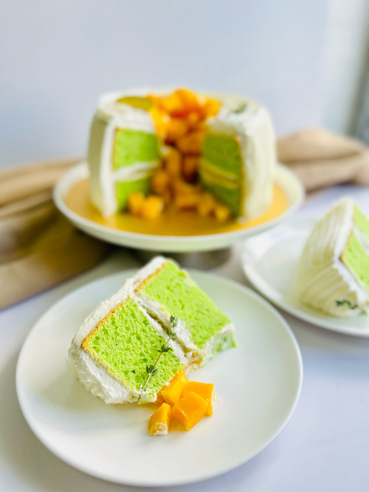 Pandan mango chiffon cake斑蘭芒果戚風蛋糕